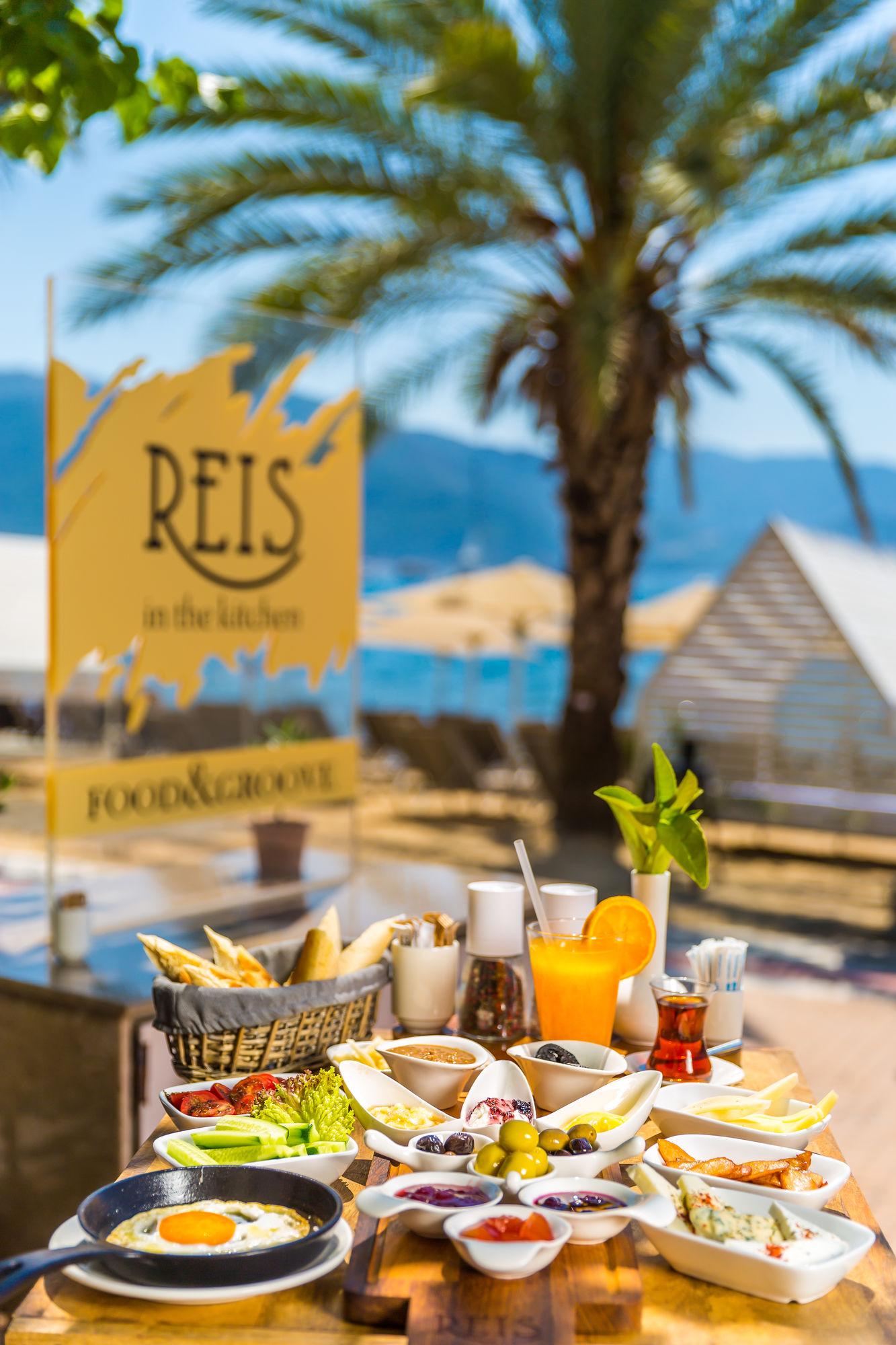 Reis Beach Hotel 말마리스 외부 사진