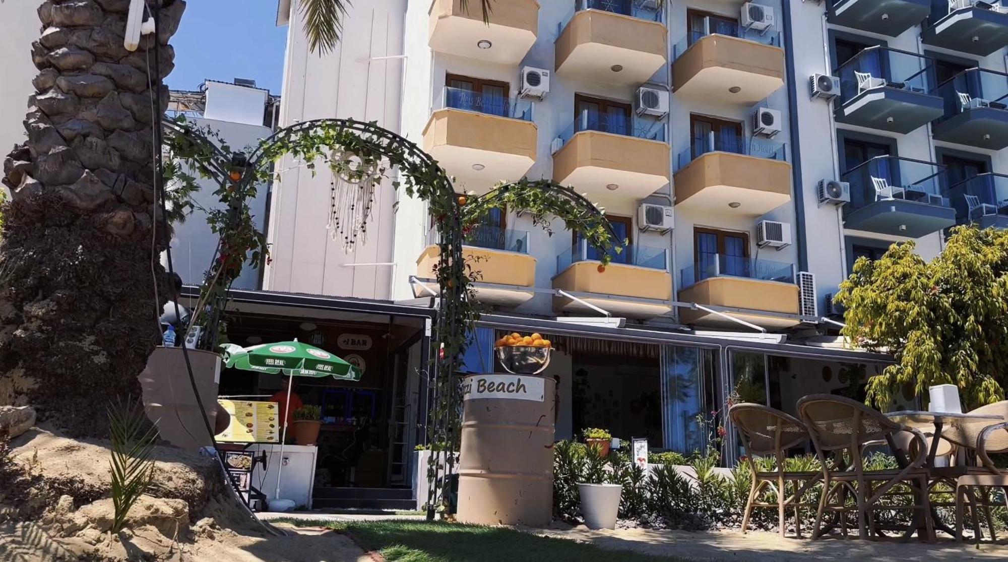 Reis Beach Hotel 말마리스 외부 사진