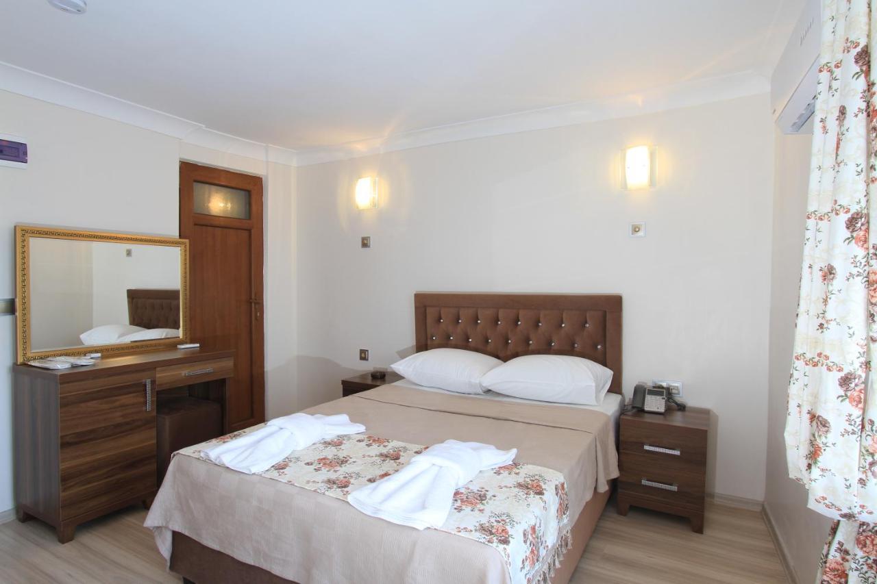 Reis Beach Hotel 말마리스 외부 사진